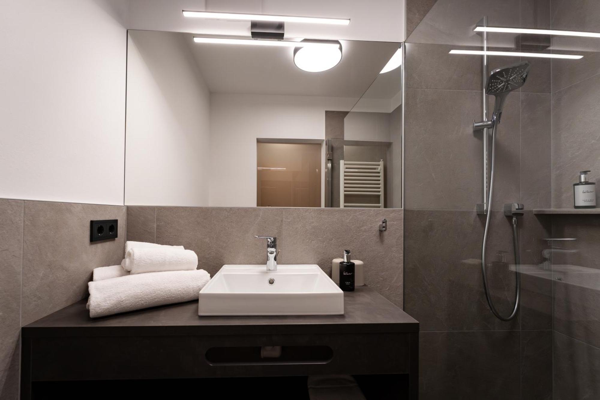 Self Service Hotel Schnalser Hof Naturns Zewnętrze zdjęcie